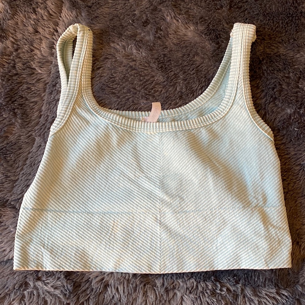 Cropped blue tank top